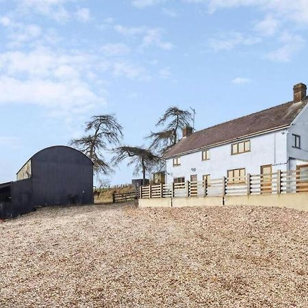 Upper Caerfaelog Farmhouse Llanbister Esterno foto